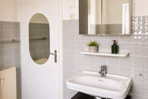 Helle 2 Zimmer Erdgeschosswohnung in ruhiger Lage in München Trudering – Dresselstraße 23, 81827 Waldtrudering, München – Vorschaubild 7
