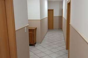 Denkmal-Highlight nahe Erlangen: Großzügige 5-Zimmer-Wohnung mit hohem Steuerspar-Potenzial! – Forchheimer Straße 7, 91083 Baiersdorf – Vorschaubild 6