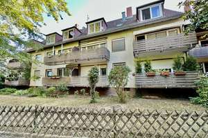 Helle 2 Zi-Dachgeschosswohnung in guter ruhiger Lage - ideal für Singles