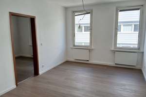 Nähe Rosenaupark, Pegnitzgrund + Altstadt!  Renovierte 4-Zi.-Altbauwohnung! – Die vollständige Adresse der Immobilie erhältst du vom Anbieter., 90429 Himpfelshof, Nürnberg – Vorschaubild 11