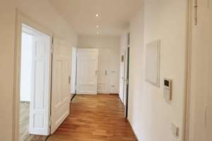 Exklusiv energetisch Sanierte 3-R-Woh.++2 Designbäder ++Lift ++Parkett ++Balkon ins Grüne++ – Delitzscher Straße 126, 4129 Eutritzsch, Leipzig – Vorschaubild 4