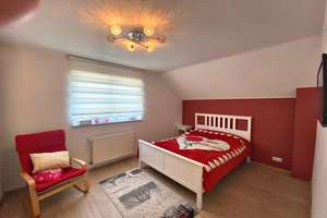 SCHMUCKSTÜCK IN KLEINOSTHEIM - DOPPELHAUSHÄLFTE MIT TERRASSE UND STELLPLÄTZEN – Die vollständige Adresse der Immobilie erhältst du vom Anbieter., 63801 Kleinostheim – Vorschaubild 6