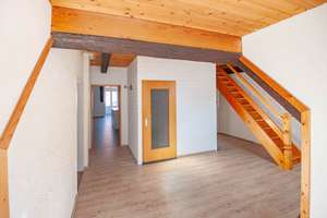 Gemütliche 2-Zimmer Dachgeschosswohnung in zentraler Stadtlage von Isny