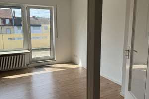 Erstbezug: Exklusives Penthouse umgeben von einer 145 qm großen Dachterrasse in Mannheim-Käfertal – 68309 Käfertal, Mannheim – Vorschaubild 3