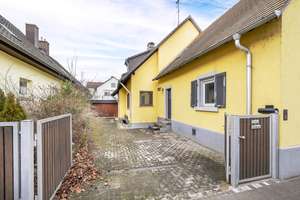 Großzügiges Wohnen mit flexibler Nutzung - Zwei Gebäude, viele Optionen! – Die vollständige Adresse der Immobilie erhältst du vom Anbieter., 76189 Daxlanden, Karlsruhe – Vorschaubild 2