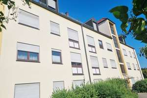 IDYLLISCH RUHIG UND MITTEN IM GRÜNEN  - MIT GROSSEM SONNENBALKON! – Die vollständige Adresse der Immobilie erhältst du vom Anbieter., 1157 Cotta (Stadtteil), Dresden – Vorschaubild 1