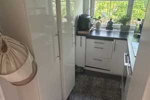 Modernisierte 2,5-Raum-Wohnung mit Balkon und Einbauküche in München – München – Vorschaubild 4