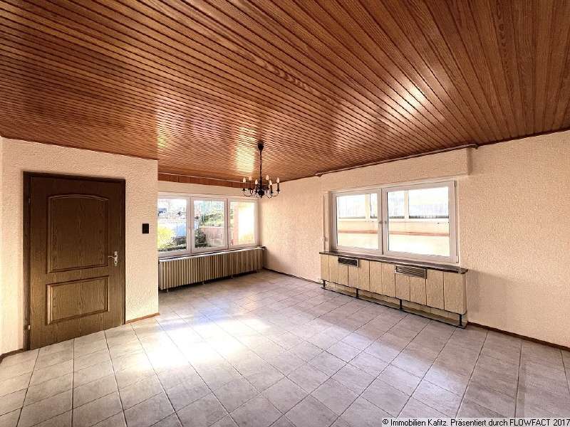 Immobilie in Waldfischbach-Burgalben - Geräumiges Einfamilienhaus, Nutzung als 2-Familienhaus möglich - Bild 3