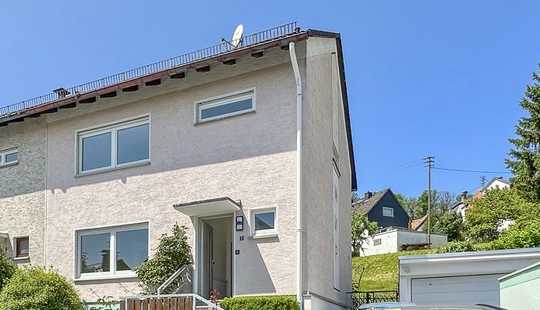 Bild von Gepflegte DHH mit Küche und Garage in Ruhelage von Falkenstein