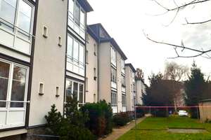 Nicht lange zögern – anfragen! / Don’t hesitate – just send an enquiry!