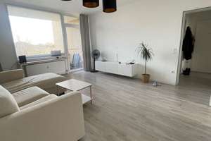 Einziehen und Wohlfühlen: Helle freundliche 2-Zimmer-Wohnung mit Balkon zu vermieten – Bergheimer Straße 24, 47807 Fischeln, Krefeld – Vorschaubild 2