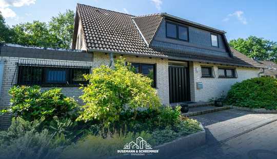 Bild von Einfamilienhaus mit Kamin, Bar und Doppelgarage in traumhafter Feldrandlage von Garbsen