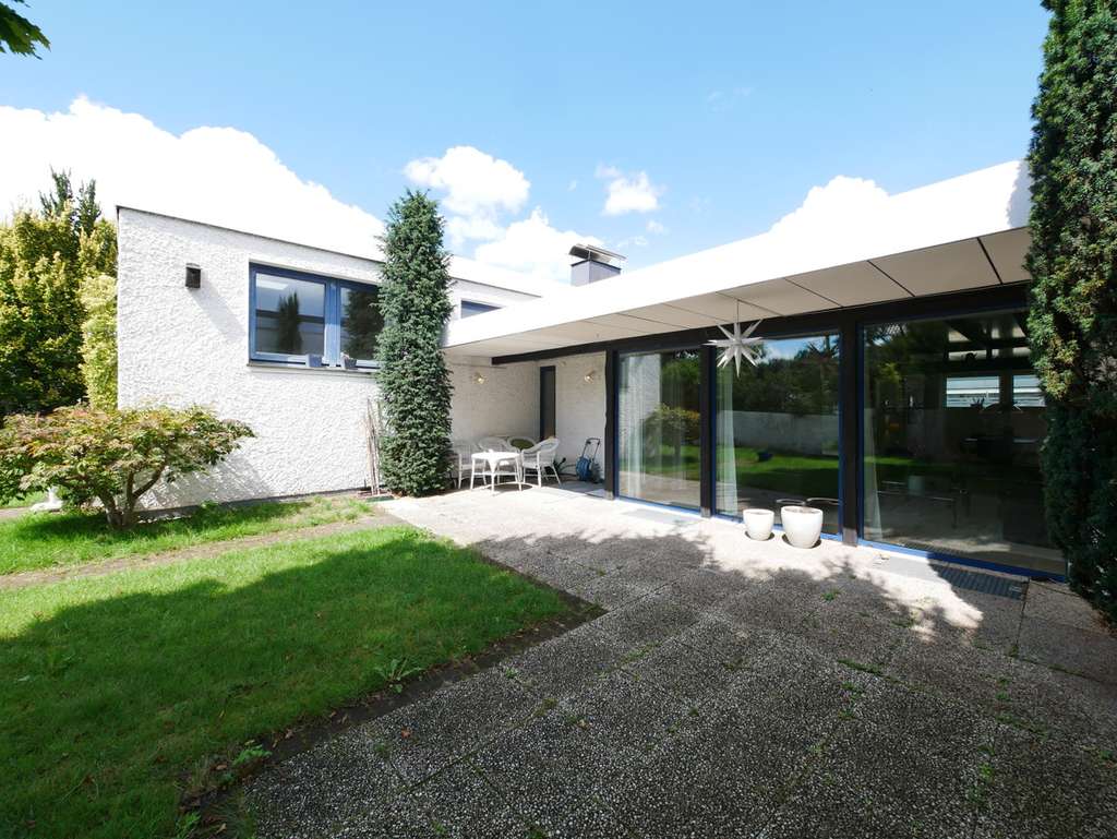 Stilvolles Bauhaus-Ein-/Zweifamilienhaus in Seenähe – großzügig & wandelbar