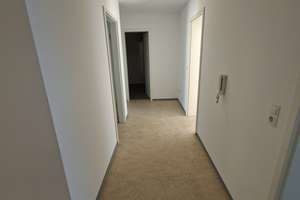 Geräumiger und heller Altbau mit Balkon in zentraler Lage – Rüdigerstraße 2, 97070 Altstadt, Würzburg – Vorschaubild 4