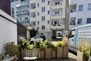 -I| TOP-RENDITE || Schön renovierte 2-Zi-Whg in Pempelfort || FRÜHSTÜCKSBALKON |I- – Schloßstraße 11, 40477 Düsseldorf – Vorschaubild 1
