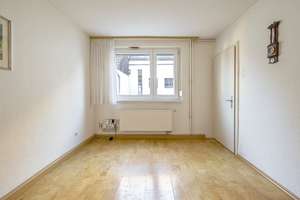 Charmantes älteres Haus im Herzen von Neureut – Die vollständige Adresse der Immobilie erhältst du vom Anbieter., 76149 Neureut, Karlsruhe – Vorschaubild 8