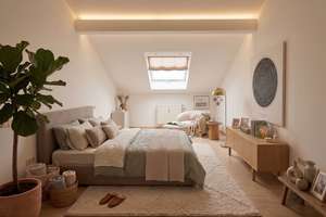 renovierte 3-Zimmer-Dachgeschosswohnung mit Einbauküche und Gartenmitnutzung in Pöcking-Aschering – St.-Sebastian-Straße 13, 82343 Pöcking – Vorschaubild 4