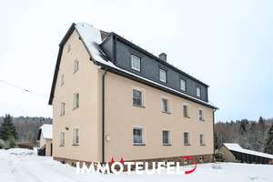 Solides Mehrfamilienhaus in Seiffen – Voll vermietet, laufend modernisiert und ideal für Kapitalanle – Die vollständige Adresse der Immobilie erhältst du vom Anbieter., 9548 Seiffen/Erzgebirge – Vorschaubild 1