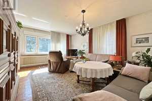 Bezauberndes Mehrfamilienhaus mit bezugsfreier OG-Wohnung und 2 Garagen in KN-Fürstenberg – Konstanz (Kreis) – Vorschaubild 3