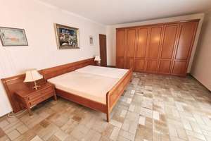 Ein Zuhause mit Charakter – Stilvoller Bungalow mit Einliegerwohnung in begehrter Wiesbadener Lage – Die vollständige Adresse der Immobilie erhältst du vom Anbieter., 65195 Nordost, Wiesbaden – Vorschaubild 11
