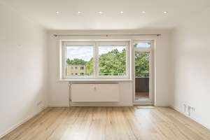 Ankommen, durchatmen, wohlfühlen – Ihr neues Zuhause mit Sonnenbalkon und Wohlfühlcharakter – Die vollständige Adresse der Immobilie erhältst du vom Anbieter., 12249 Lankwitz, Berlin – Vorschaubild 3