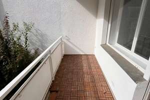 Befristet 3 Zimmer  Wohnung mit Balkon in Berlin-Zehlendorf – Die vollständige Adresse der Immobilie erhältst du vom Anbieter., 14165 Zehlendorf, Berlin – Vorschaubild 6