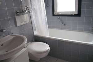 Sehr schönes und helles 1-Zimmer- Apartment in einer kleinen Apartmentanlage – Kreuzerweg 33, 81825 Gartenstadt Trudering, München – Vorschaubild 3