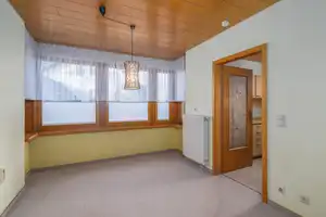 Ihr neues Zuhause: Familienfreundliches Haus mit Garten und Doppelgarage – Schwarzwald-Baar-Kreis – Vorschaubild 7
