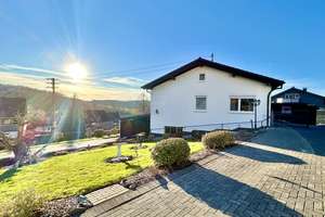 **Charmantes Einfamilienhaus mit großzügiger und gepflegter Gartenanlage in Kausen** – Die vollständige Adresse der Immobilie erhältst du vom Anbieter., 57520 Kausen – Vorschaubild 6