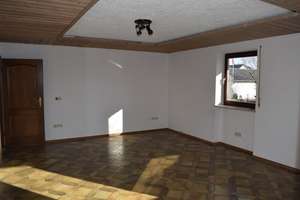 Optimal für Firmen - geräumiger Bungalow – Die vollständige Adresse der Immobilie erhältst du vom Anbieter., 85462 Eitting – Vorschaubild 3