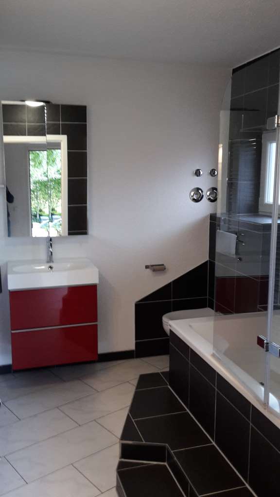 Immobilie in Aichelberg - Terrassenwohnung,  78qm, EBK, Garten, 2 Stellplätze, Abstell-Gartenhaus, Aussichtslage, renoviert - Bild 2