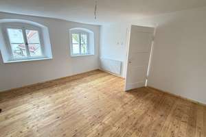 Historisches Stadthaus mit Charme und Innenhof – liebevoll saniertes Zuhause im Herzen von Velburg! – Die vollständige Adresse der Immobilie erhältst du vom Anbieter., 92355 Velburg – Vorschaubild 12