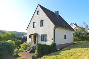 1 Haus mit 2 Wohneinheiten – Die vollständige Adresse der Immobilie erhältst du vom Anbieter., 57572 Niederfischbach – Vorschaubild 4