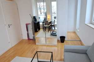 Sonne Pur: 1,5-Zimmer-Penthouse-Wohnung mit Balkon  in Bogenhausen – Revalerstr. 0, 81677 München – Vorschaubild 3