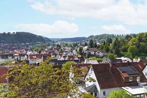 Gepflegtes Einfamilienhaus mit Panoramablick in Waldrandlage – Die vollständige Adresse der Immobilie erhältst du vom Anbieter., 72461 Albstadt – Vorschaubild 2