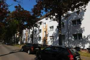 Nette Nachbarn gesucht: 3-Zimmer-Wohnung im EG mit Balkon in ruhiger Lage... – Westerburgstraße 27, 47829 Krefeld – Vorschaubild 1