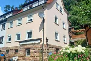 Gut vermietetes 3-Familien-Haus in ruhiger Wohnlage
Für Kapitalanleger bestens geeignet. – Die vollständige Adresse der Immobilie erhältst du vom Anbieter., 95326 Mistelgau – Vorschaubild 2