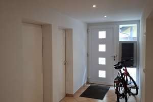Schönes 2-Familienhaus mit 2 Garagen im Zentrum von KA-Durlach! 4-Zi.-Maisonettewhg. sofort frei! – Die vollständige Adresse der Immobilie erhältst du vom Anbieter., 76227 Durlach, Karlsruhe – Vorschaubild 3