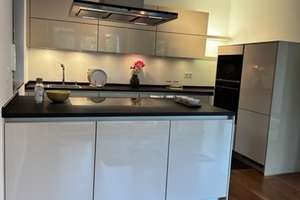 Bogenhausen-Oberföhring: Moderne, renovierte 3-Zi.-Wohnung nahe Isarhochufer (89 m², Süd-Balkon, TG) – Die vollständige Adresse der Immobilie erhältst du vom Anbieter., 81925 Oberföhring, München – Vorschaubild 9