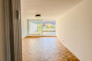 Wohnen über den Dächern von Feuerbach – stilvolle 3,5-Zimmer-Wohnung mit Südterrasse &amp; Tiefga...