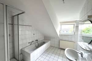 Bezugsfreie 2-Zimmer-DG-Wohnung mit Grünblick & Stellplatz | Bonn-Endenich – provisionsfrei – Monschauer Straße 6, 53121 Endenich, Bonn – Vorschaubild 10