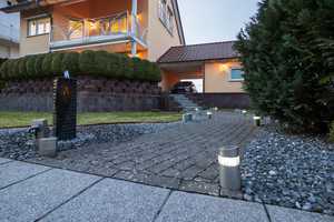 Zuhause ankommen in Beuren an der Aach! Traumhaus auf 2,5 Etagen mit Einliegerwhg. und tollem Garten – Konstanz (Kreis) – Vorschaubild 86