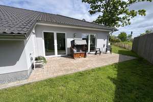 OSTSEE-KAUF / KfW-55-Bungalow mit Fußbodenheizung – komfortables Wohnen auf einer Ebene – Die vollständige Adresse der Immobilie erhältst du vom Anbieter., 23775 Großenbrode – Vorschaubild 9