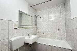 1. Etage: 3 Zimmer, Balkon, Top-Einbauküche *TV geschenkt* – Wolgograder Allee 62, 9123 Hutholz, Chemnitz – Vorschaubild 7