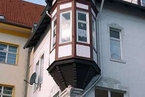 Repräsentatives Altbau-Mehrfamilienhaus im Herzen von Arnstadt – Historie trifft Potenzial – Die vollständige Adresse der Immobilie erhältst du vom Anbieter., 99310 Arnstadt – Vorschaubild 4
