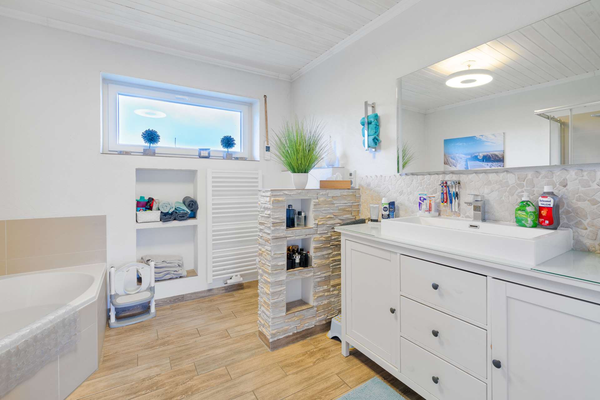 Immobilie in Balzheim - WOHNTRAUM MIT POOL UND EINLIEGEROPTION - Bild 9