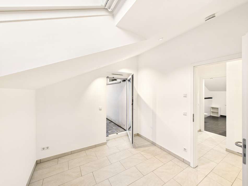 Wohnraum mit Balkon