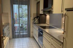 Charmante, helle 3-Zimmer-Wohnung mit Balkon und Einbauküche in München-Neuhausen – Die vollständige Adresse der Immobilie erhältst du vom Anbieter., 80634 Neuhausen, München – Vorschaubild 10