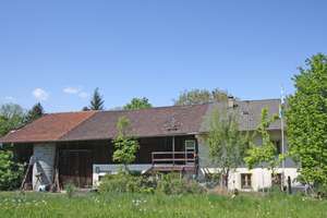 Landschaftlich reizvoll gelegenes Bauernhaus mit Ausbaugenehmigung zum Mehrfamilienhaus – Die vollständige Adresse der Immobilie erhältst du vom Anbieter., 83101 Rohrdorf – Vorschaubild 2