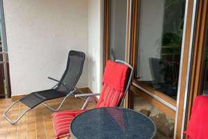 1 Zimmer, fantastischer Ausblick, riesiger Südwestbalkon und Tiefgaragenstellplatz – Breitensteinstr. 66, 72574 Bad Urach – Vorschaubild 7